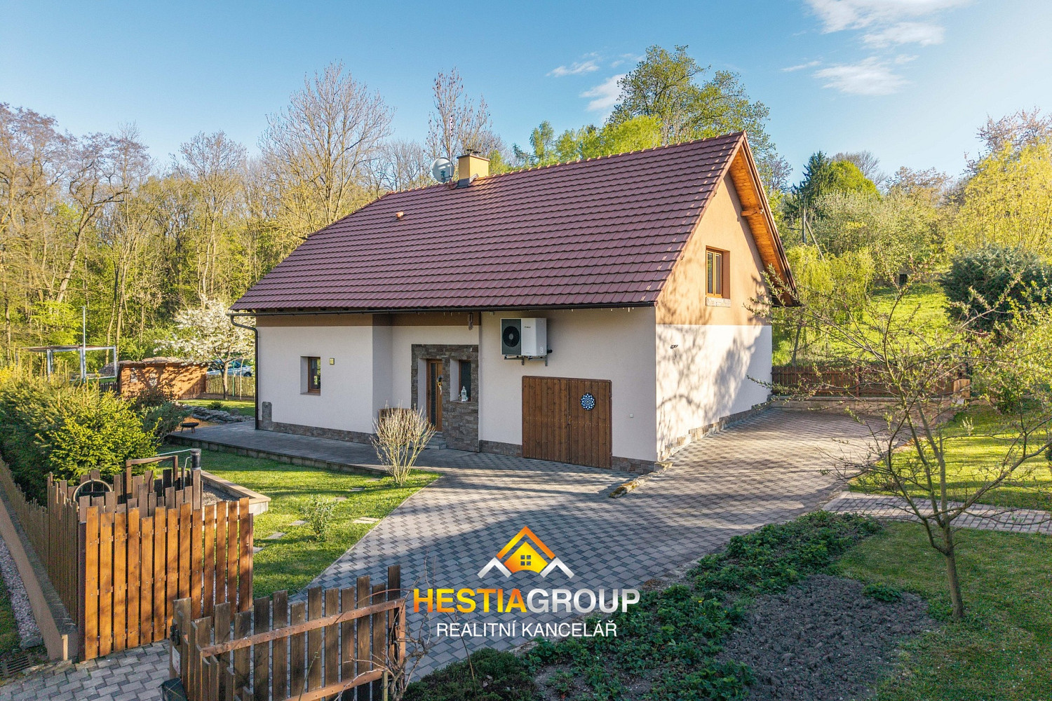Prodej domu 176 m² s pozemkem 778 m² – fotografie 2