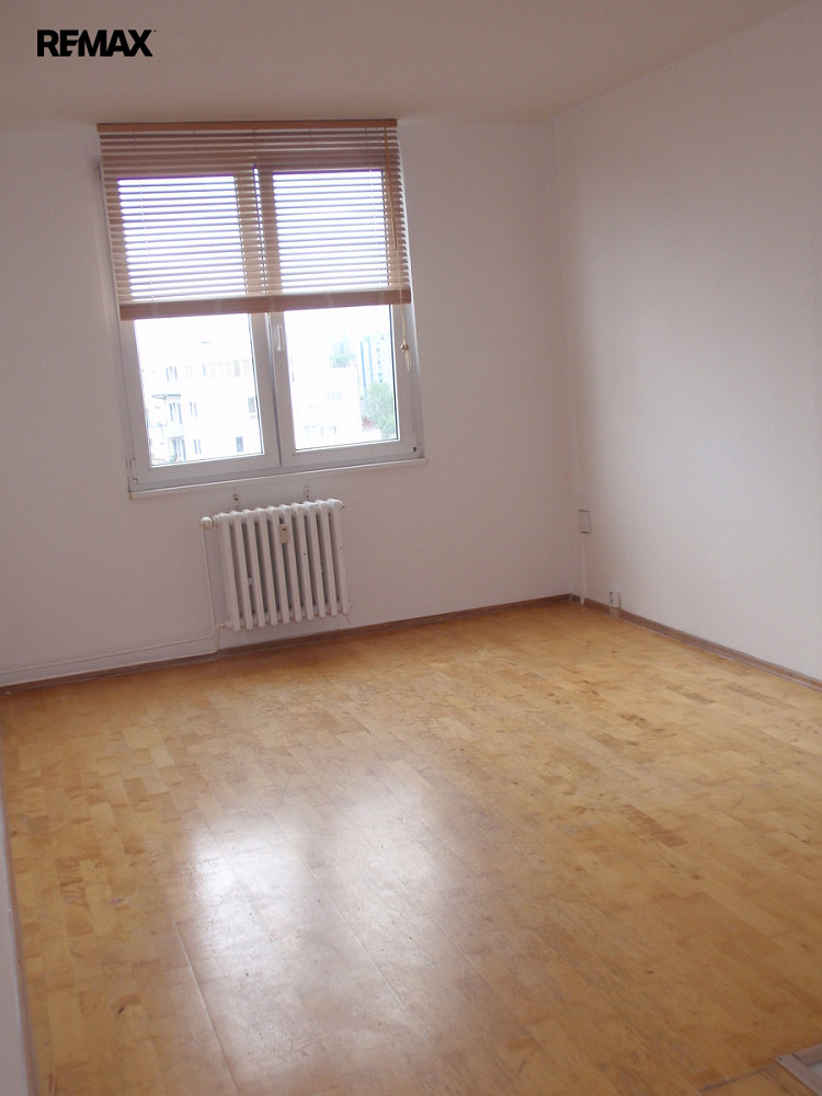 Pronájem bytu 2+kk 48 m² – pohled 3