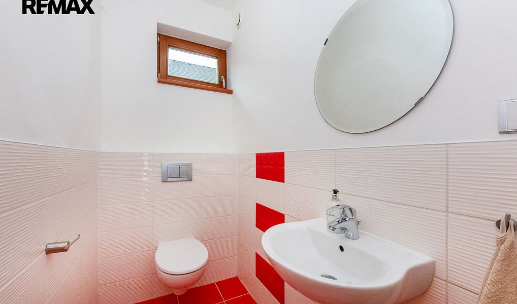 Prodej domu 300 m² s pozemkem 652 m², Praha – náhled fotky 23