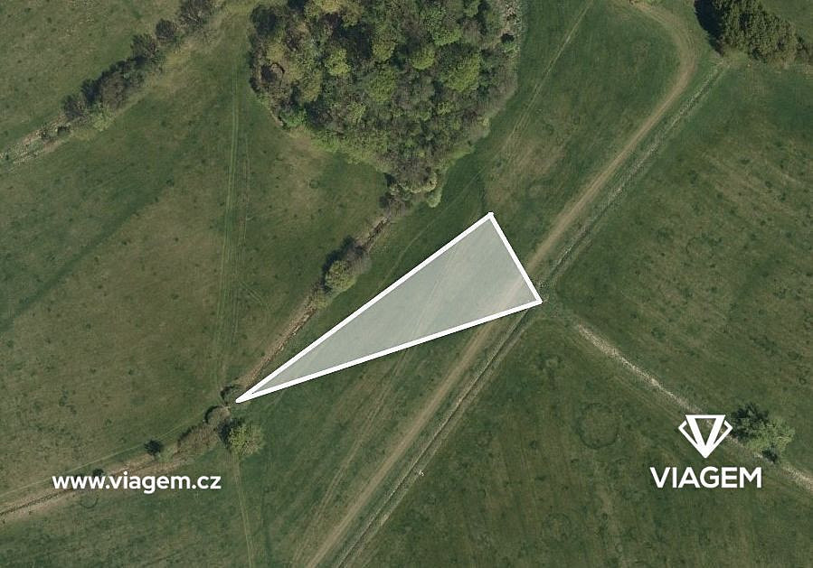 Pole 2 755 m², Podíl 25 % o výměře 689 m²