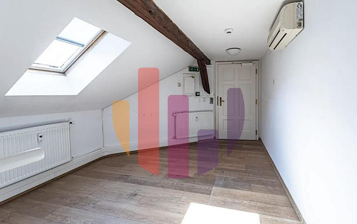 Pronájem kanceláře 424 m² — photo 4