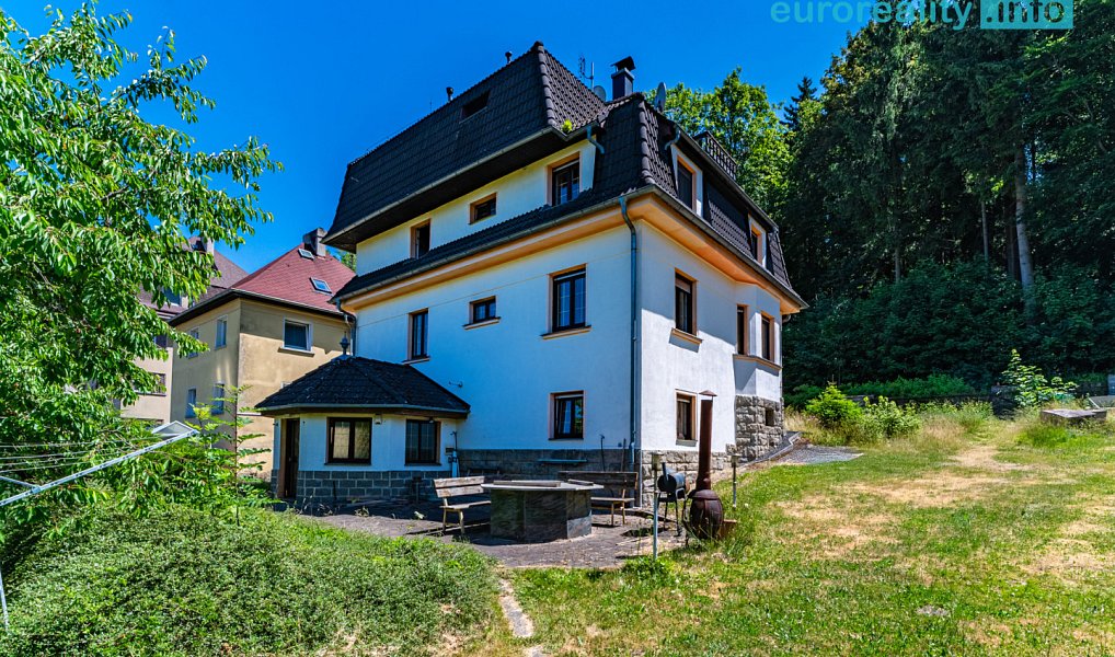 Pronájem domu 210 m² s pozemkem 1 068 m², Aš – náhled fotky 31
