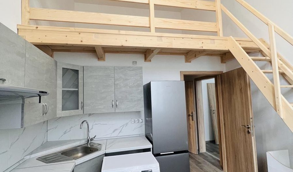 Pronájem bytu 2+kk 57 m², Teplice – náhled fotky 2