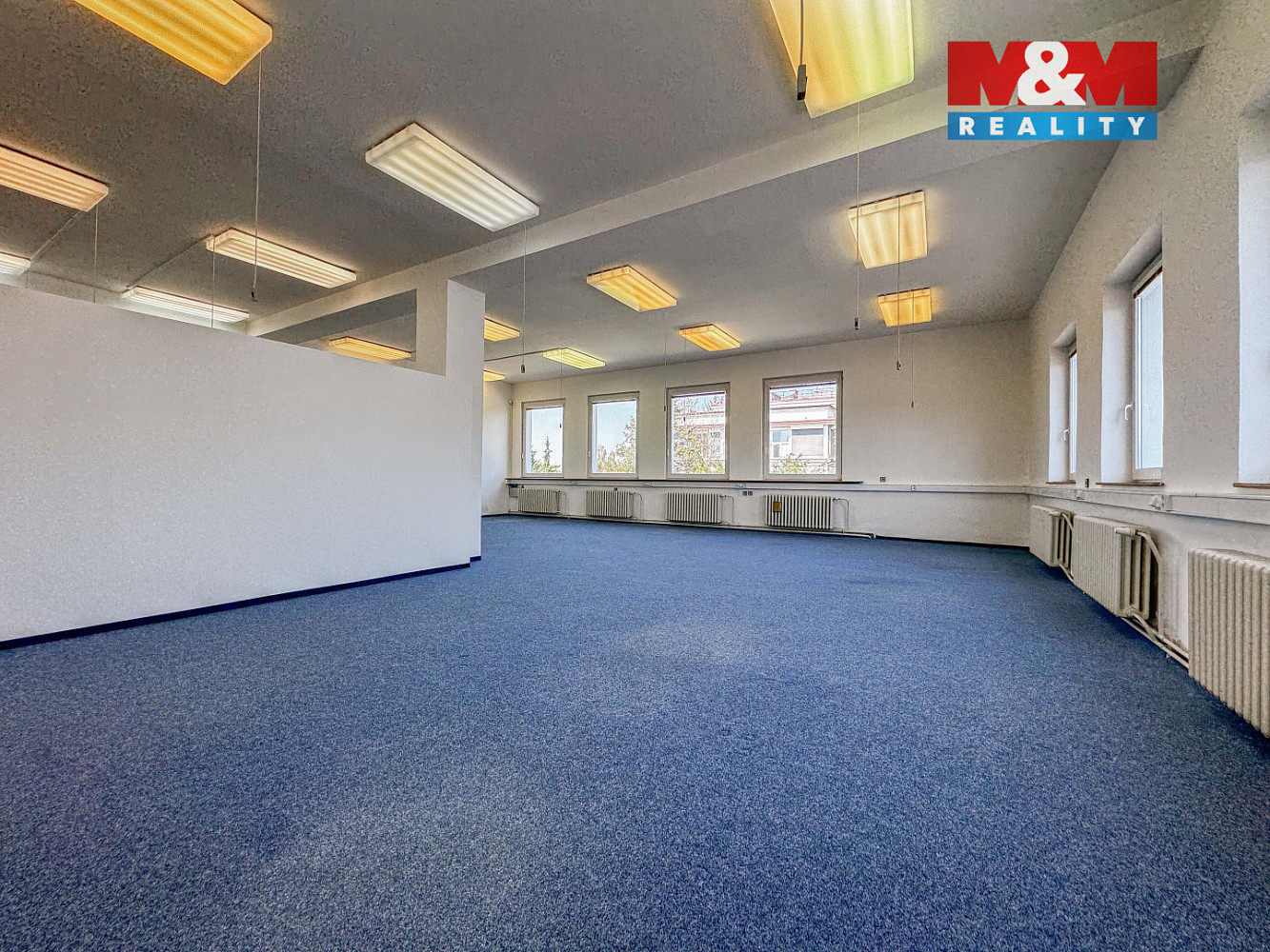 Pronájem kanceláře 311 m² – fotografie 3