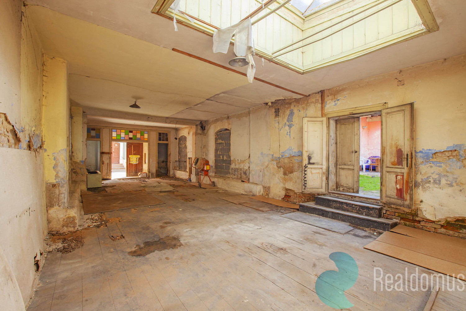 Prodej nájemního domu, činžáku 230 m² — photo 4