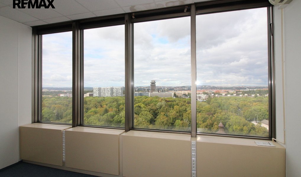 Pronájem kanceláře 99 m², Praha – náhled fotky 3