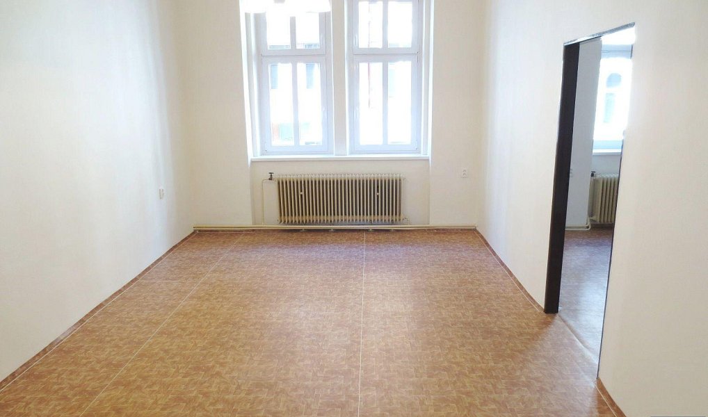 Pronájem bytu 2+1 68 m², Plzeň – náhled fotky 3