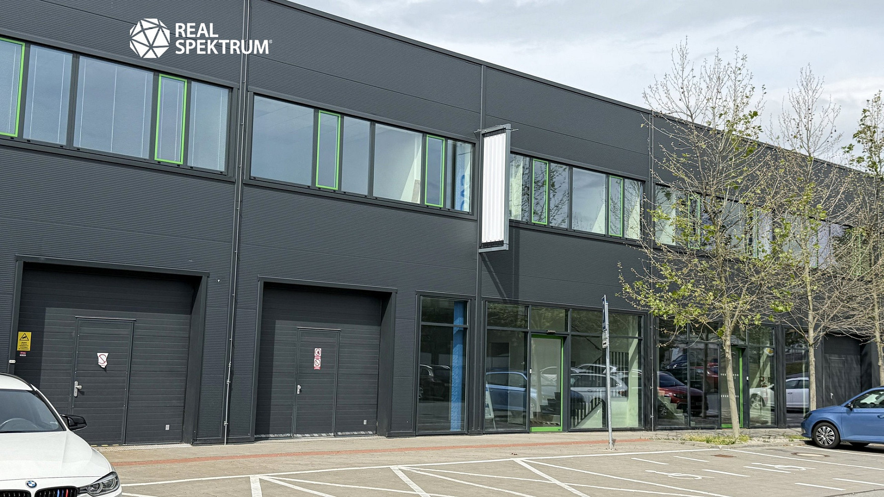 Prodej obchodních prostor 462 m² – pohled 2