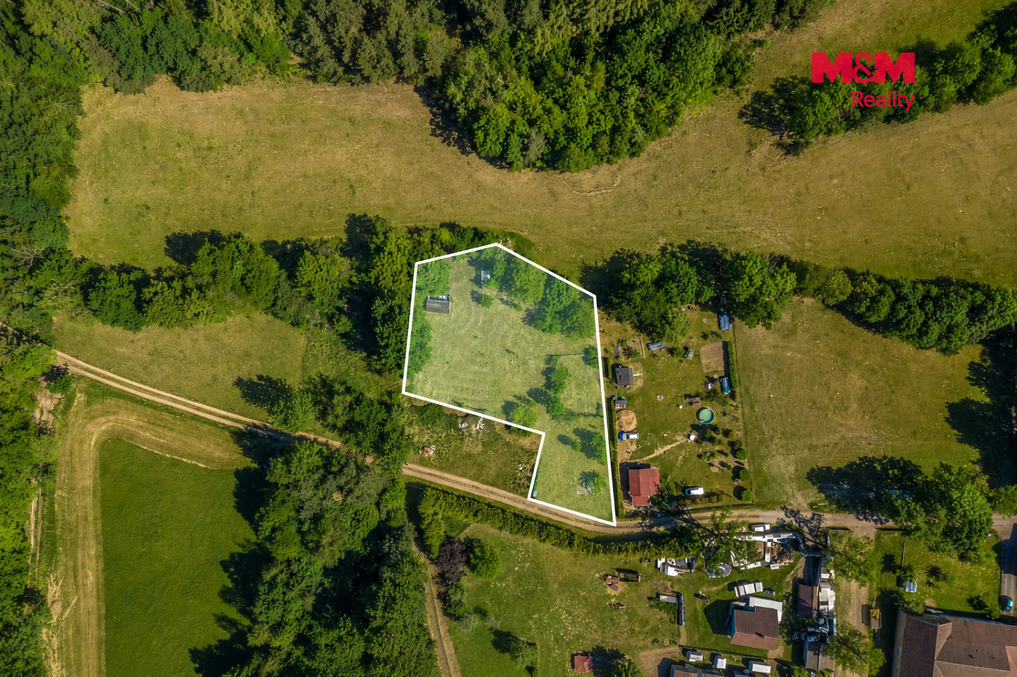 Prodej stavebního pozemku 1 927 m² — photo 2