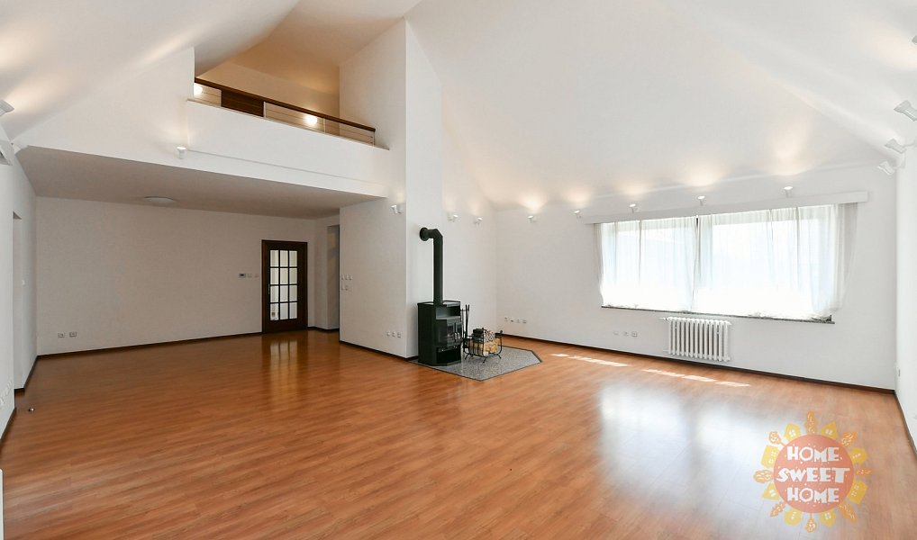 Pronájem domu 417 m² s pozemkem 1 208 m², Praha – náhled fotky 4
