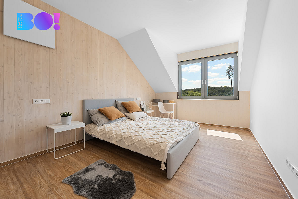 Pronájem domu 70 m² s pozemkem 9 395 m²