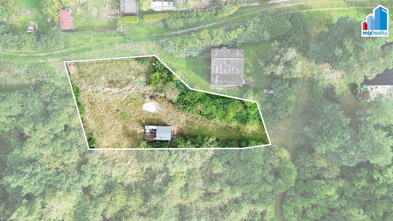Prodej stavebního pozemku 710 m²
