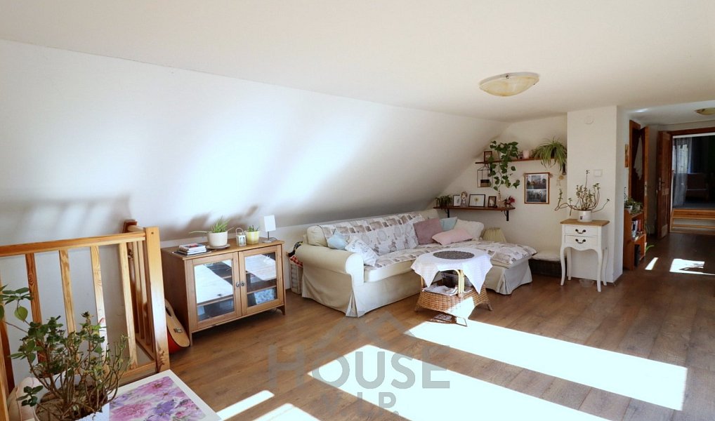 Prodej domu 206 m² s pozemkem 420 m², Sluštice – náhled fotky 13