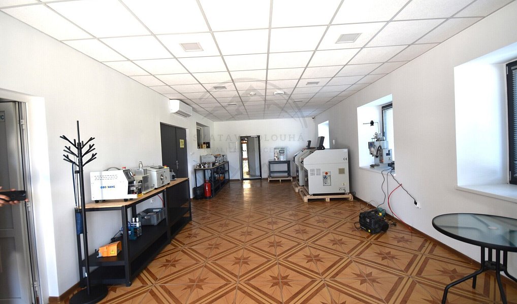 Prodej domu 417 m² s pozemkem 7 108 m², Mikulovice – náhled fotky 10