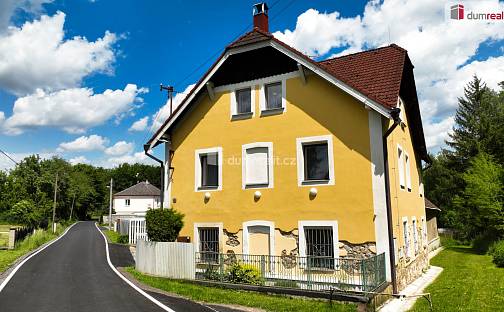 Prodej domu 505 m² s pozemkem 4 038 m², Zvěstov - Roudný, okres Benešov