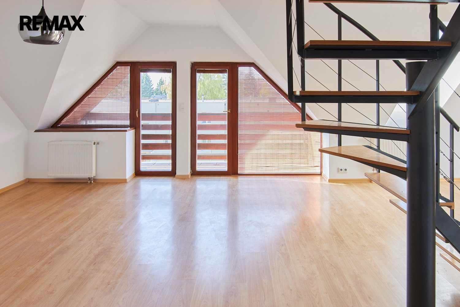 Pronájem bytu 4+kk 99 m² - Widok 6