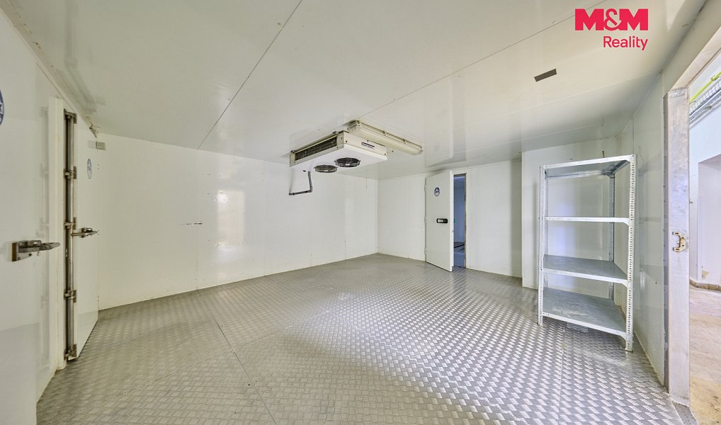 Prodej výrobních prostor 350 m², Trutnov – náhled fotky 4