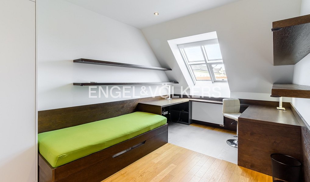 Pronájem bytu 4+kk 140 m², Praha – náhled fotky 6
