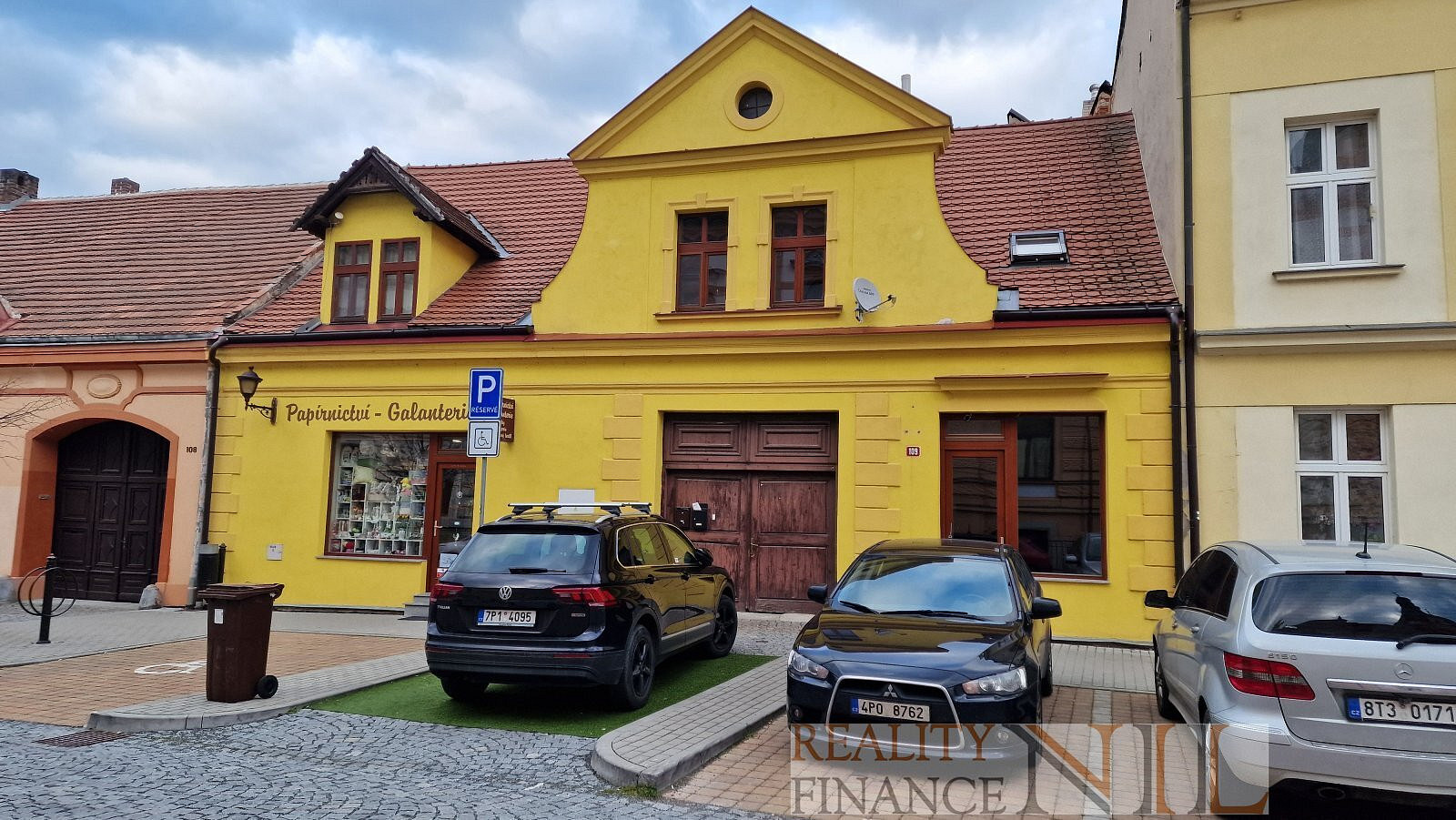 Pronájem obchodních prostor 79 m²