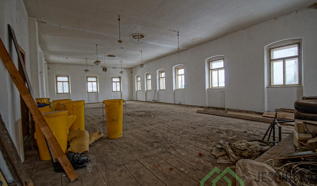 Prodej skladovacích prostor 240 m², Jeseník – náhled fotky 7