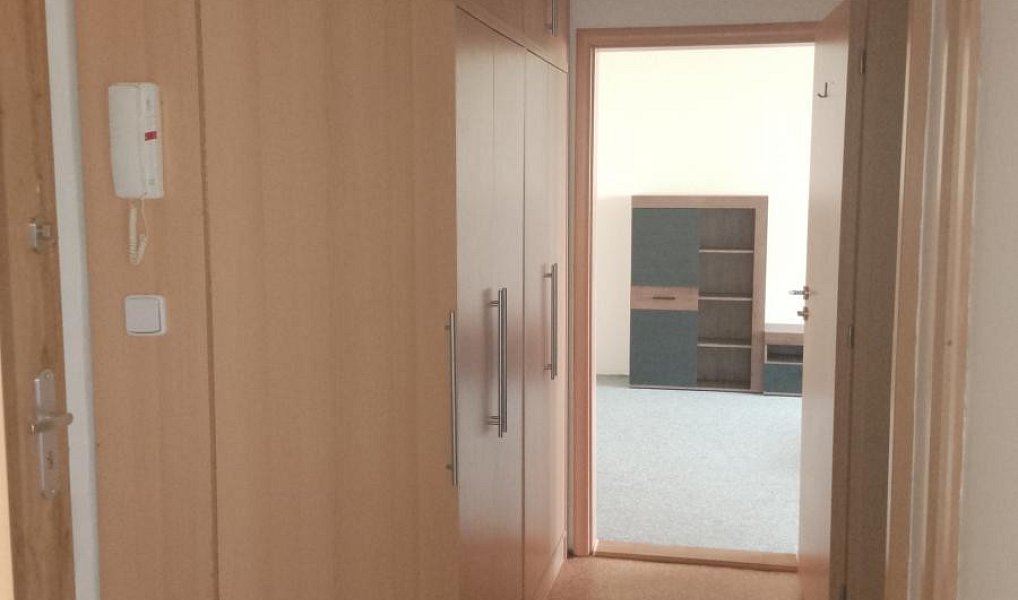 Pronájem bytu 2+1 62 m², Chomutov – náhled fotky 4