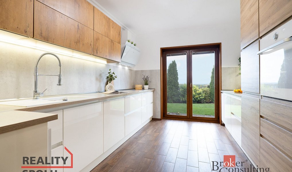 Prodej domu 288 m² s pozemkem 867 m², Kly – náhled fotky 7