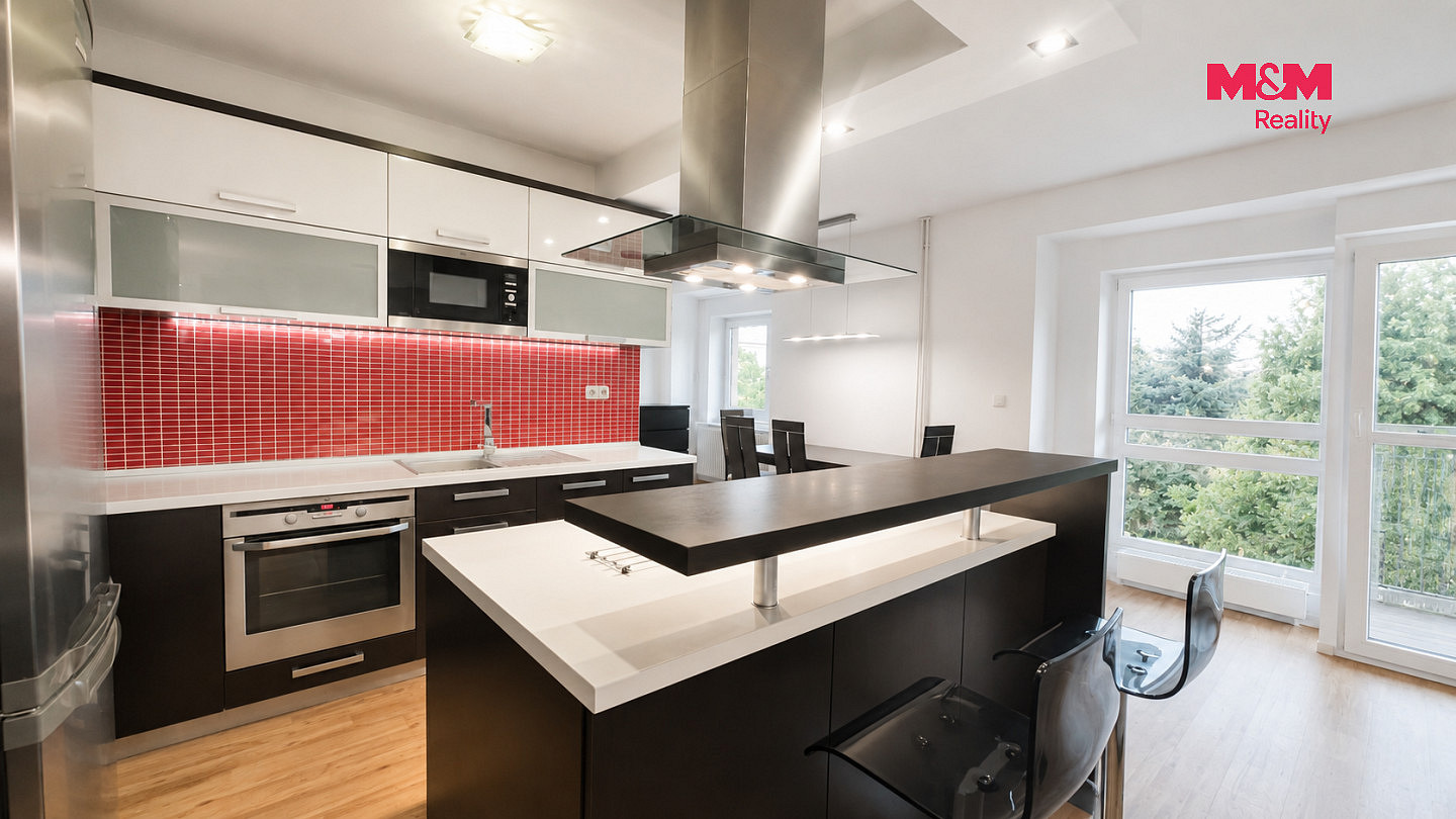 Pronájem bytu 3+kk 94 m² — photo 2