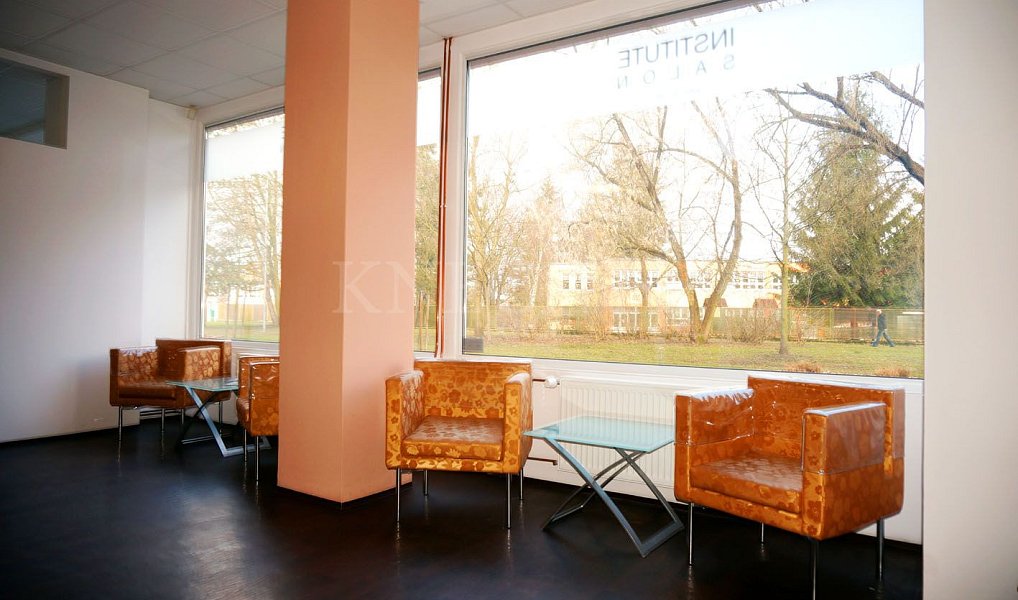 Pronájem obchodních prostor 10 m², Karlovy Vary – náhled fotky 4