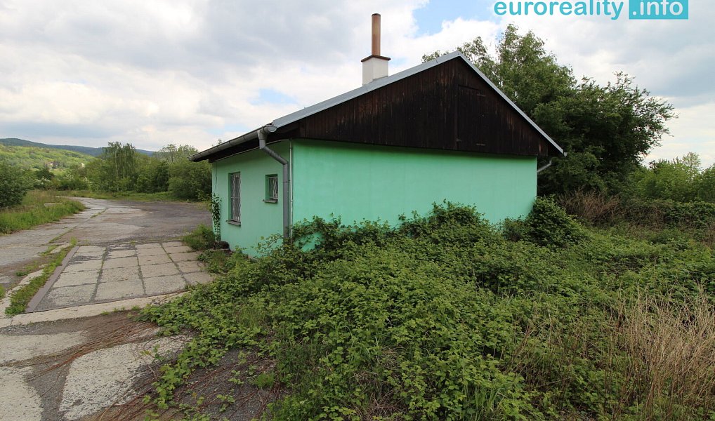 Prodej výrobních prostor 1 000 m², Dubí – náhled fotky 24