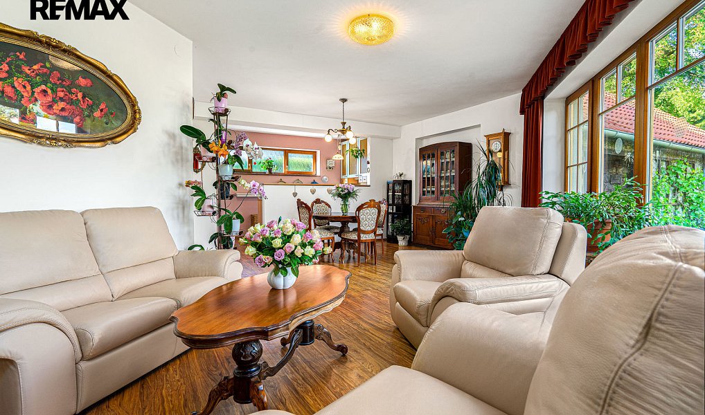 Prodej domu 277 m² s pozemkem 3 435 m², Sulice – náhled fotky 22