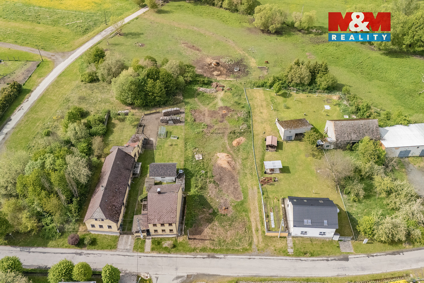 Prodej stavebního pozemku 1 497 m² – fotografie 2