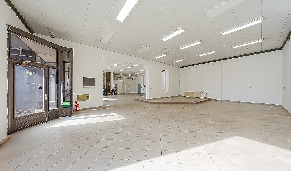 Pronájem obchodních prostor 299 m², Staré Město – náhled fotky 4