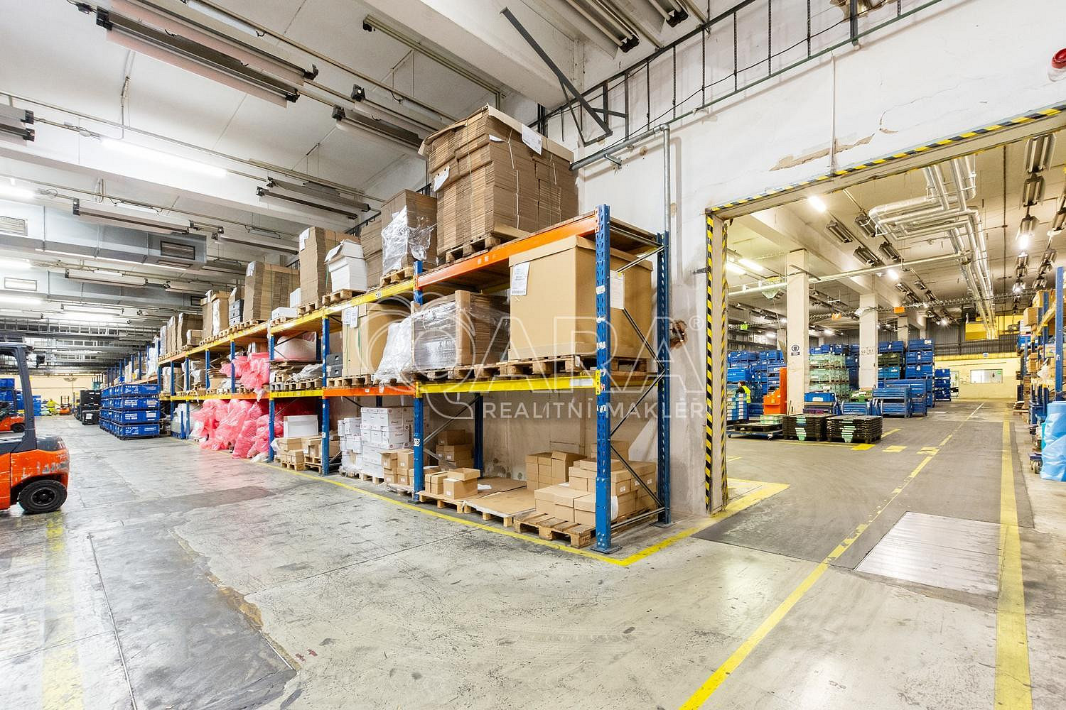 Pronájem skladovacích prostor 3 396 m² – fotografie 2