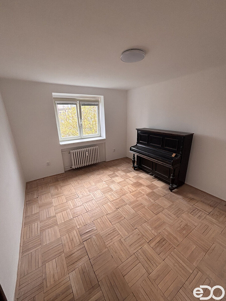 Pronájem bytu 3+1 74 m² – fotografie 2