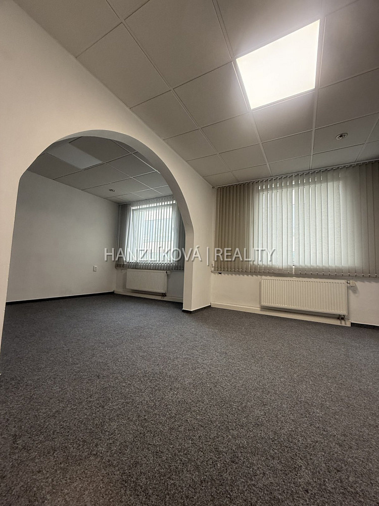 Pronájem kanceláře 24 m² – fotografie 3