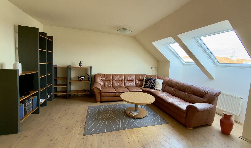 Pronájem bytu 4+kk 94 m², Praha – náhled fotky 4