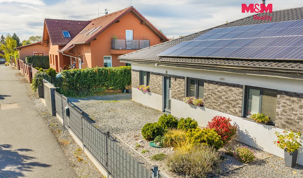 Prodej domu 96 m² s pozemkem 1 005 m², Sulice – náhled fotky 2