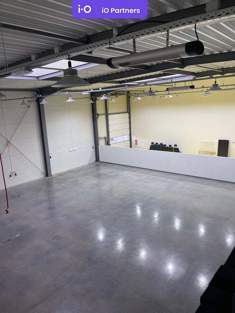 Pronájem skladovacích prostor 1 000 m²