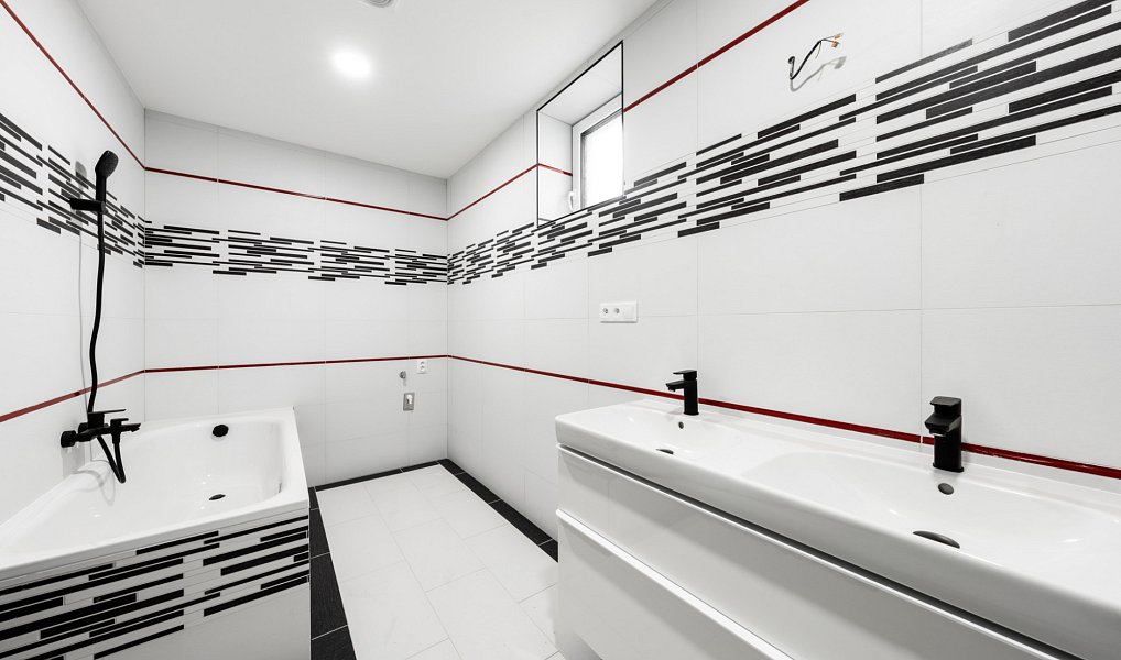 Prodej bytu 3+kk 87 m², Karlovy Vary – náhled fotky 12