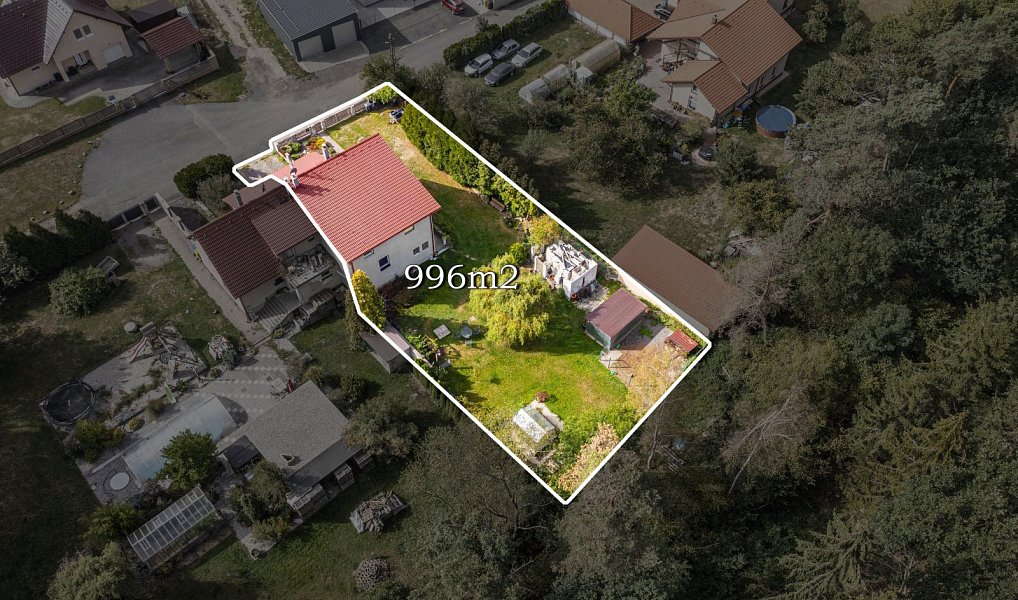Prodej domu 220 m² s pozemkem 996 m², Narysov – náhled fotky 2