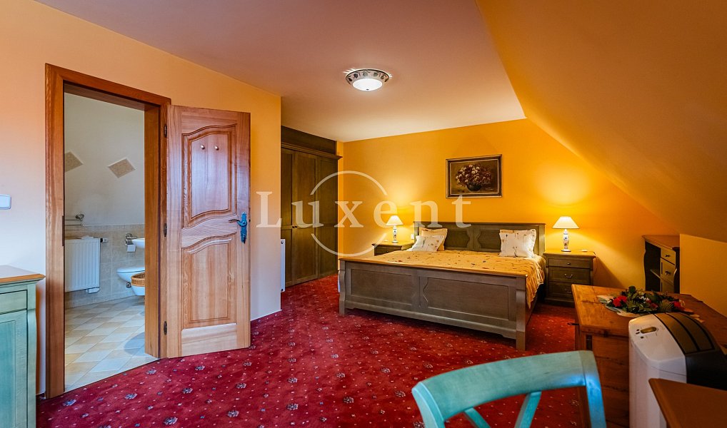 Prodej domu 2 500 m² s pozemkem 6 302 m², Třebotov – náhled fotky 19
