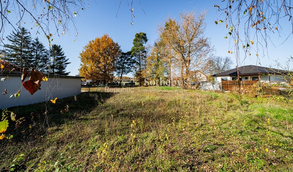Prodej stavebního pozemku 909 m², Svaté Pole – náhled fotky 3