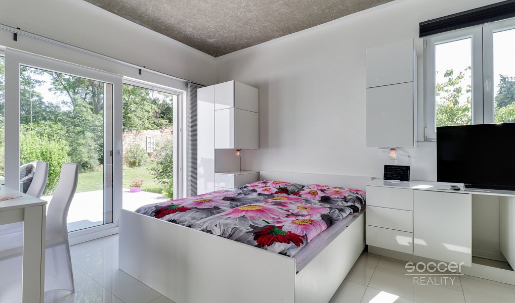 Pronájem bytu 1+kk 65 m², Vojkovice – náhled fotky 15