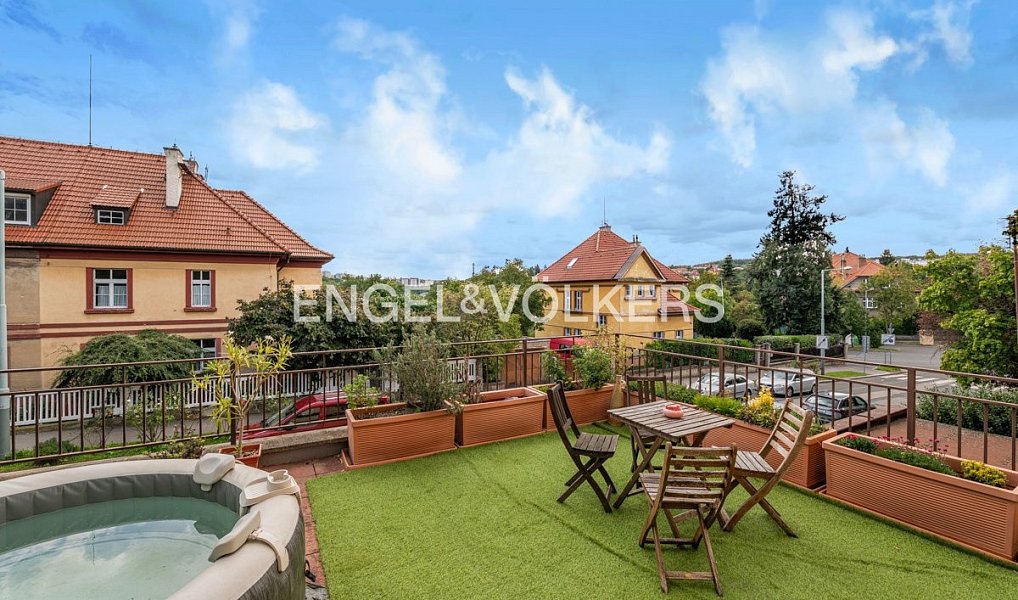 Prodej domu 255 m² s pozemkem 740 m², Praha – náhled fotky 7