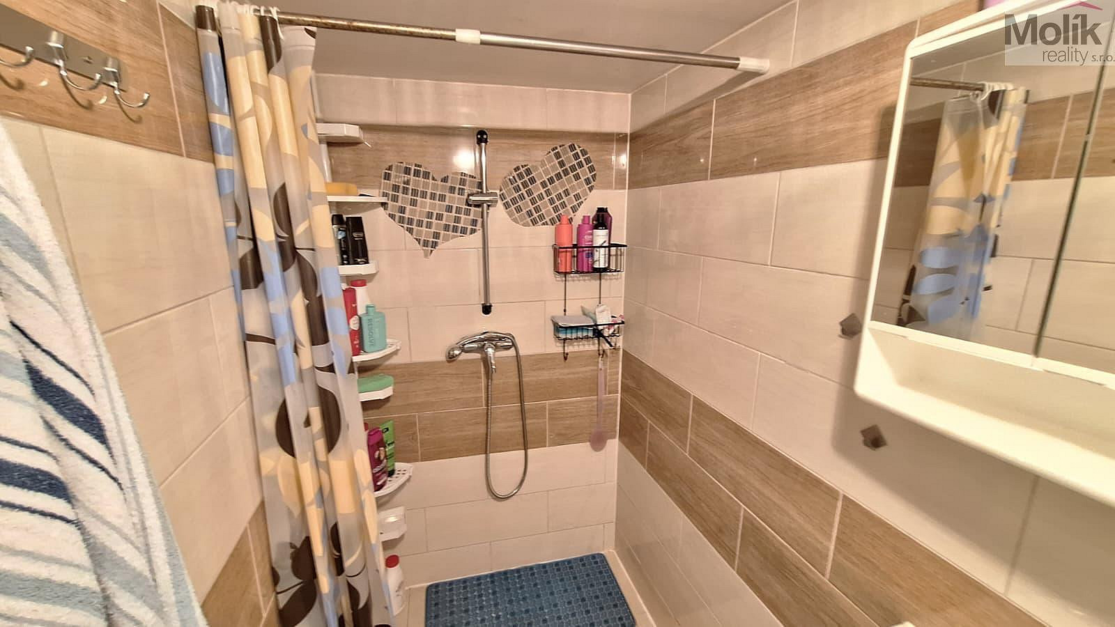 Prodej domu 200 m² s pozemkem 200 m² – fotografie 5