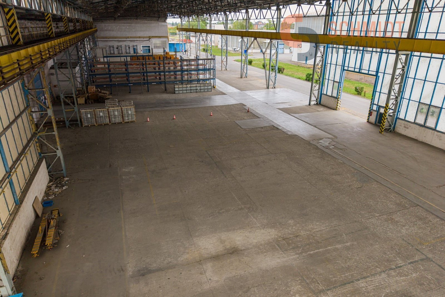 Pronájem skladovacích prostor 2 000 m² – fotografie 2