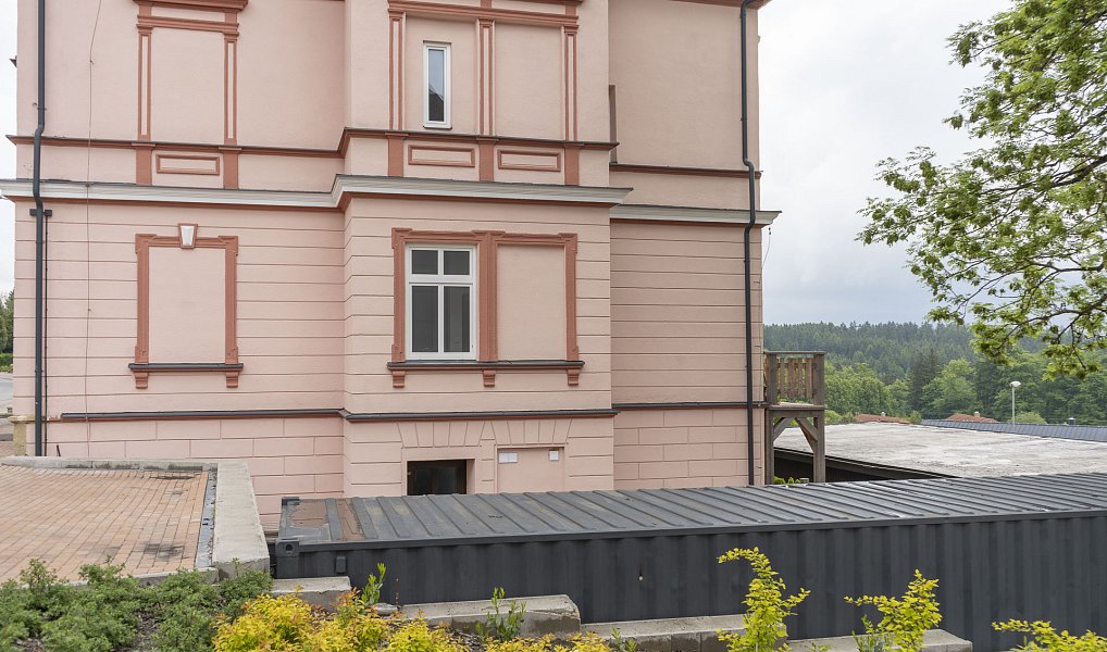 Prodej ubytovacího objektu 160 m², Žacléř – náhled fotky 35