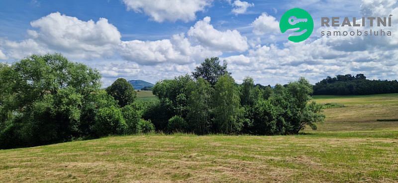 Prodej stavebního pozemku 1 122 m²