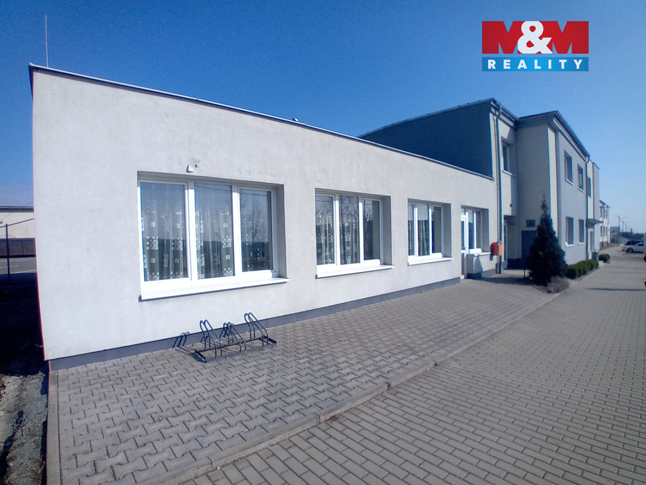Pronájem obchodních prostor 108 m² — photo 2
