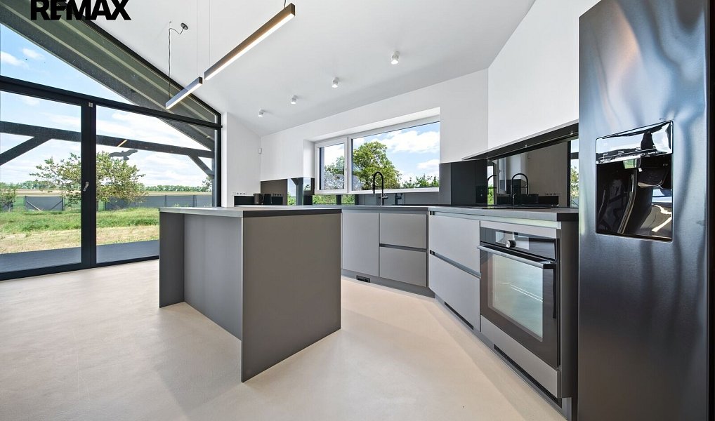 Prodej domu 167 m² s pozemkem 830 m², Šumice – náhled fotky 24